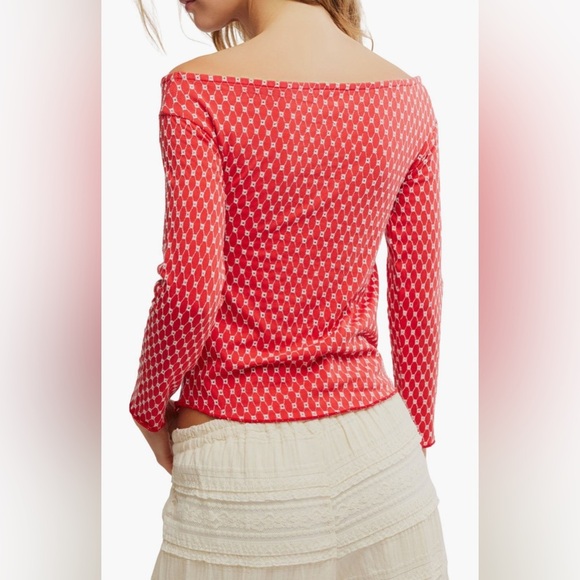 Gia Eyelet Top - red combo NWOT - Picture 2 of 3